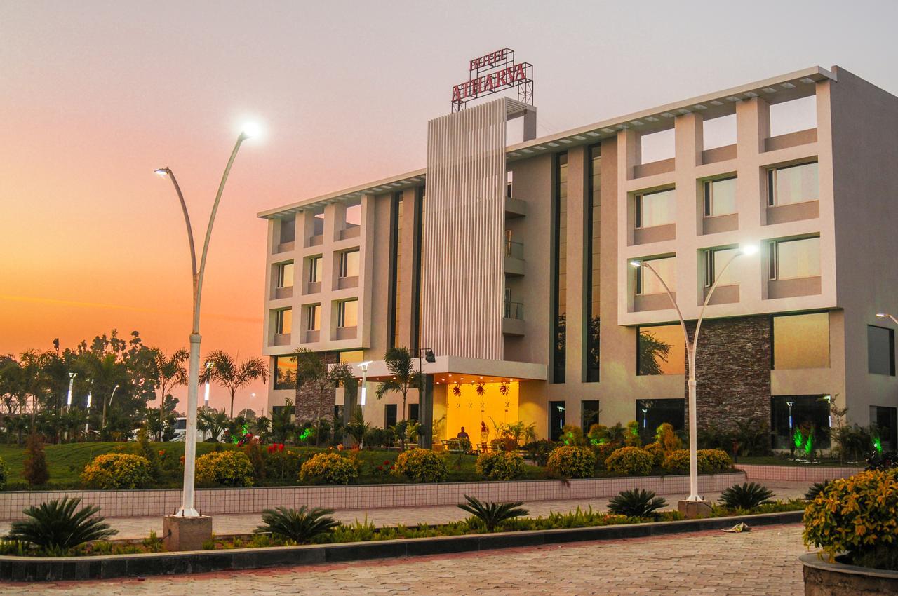 Hotel Atharva اوجاين المظهر الخارجي الصورة