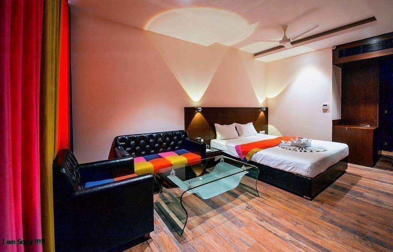 Hotel Atharva اوجاين المظهر الخارجي الصورة