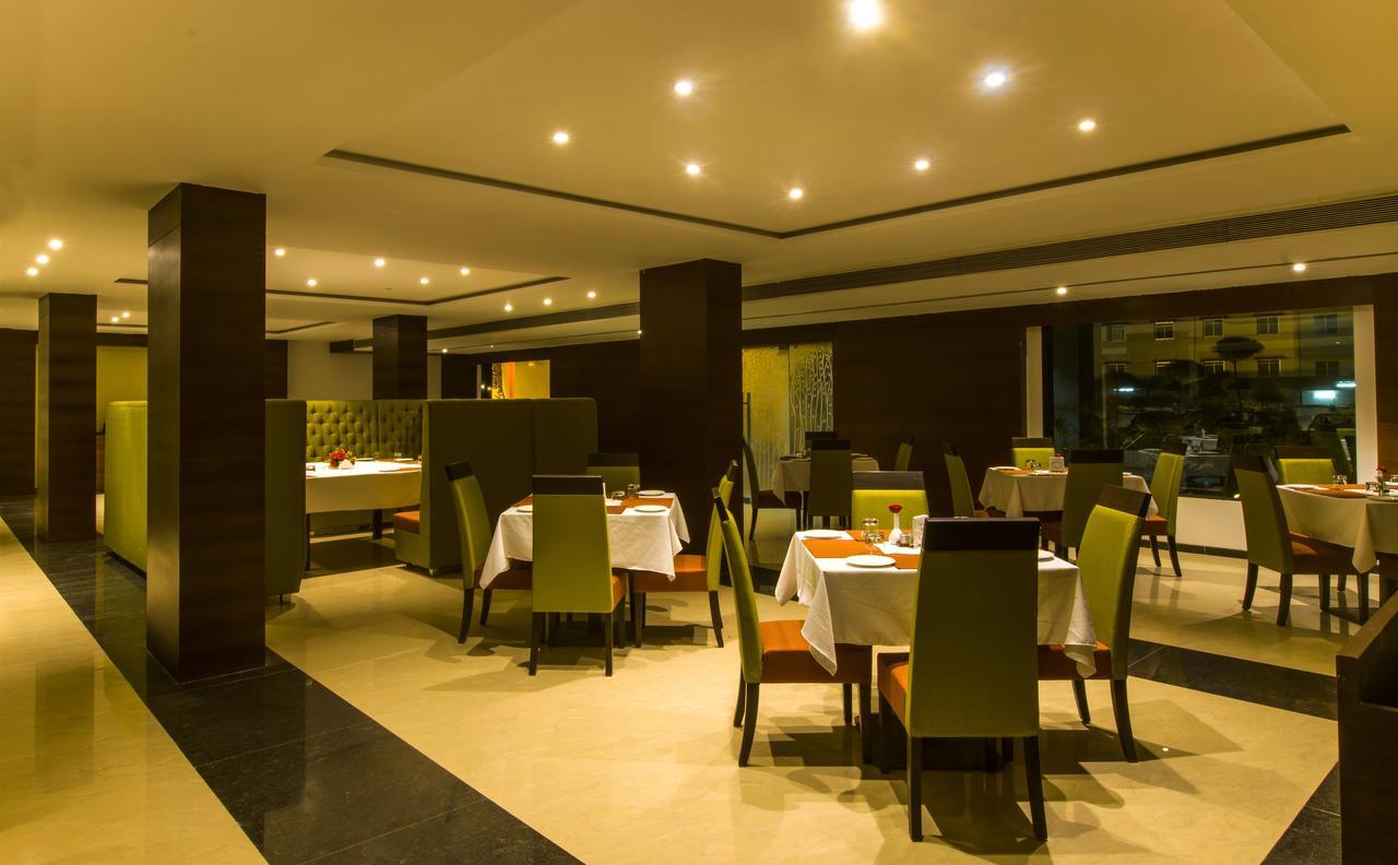 Hotel Atharva اوجاين المظهر الخارجي الصورة